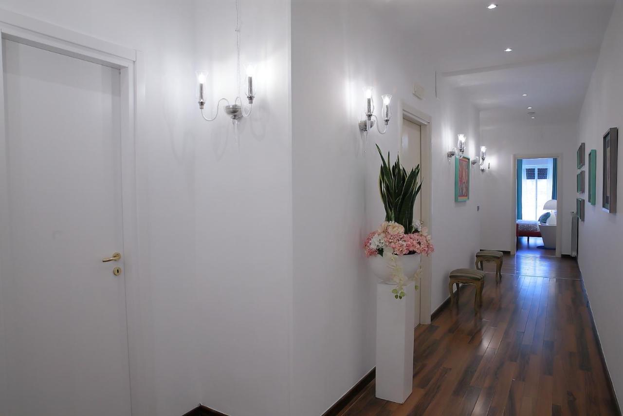 Savoia & Cavour _ Premium Signature _ Hotel Бари Екстериор снимка