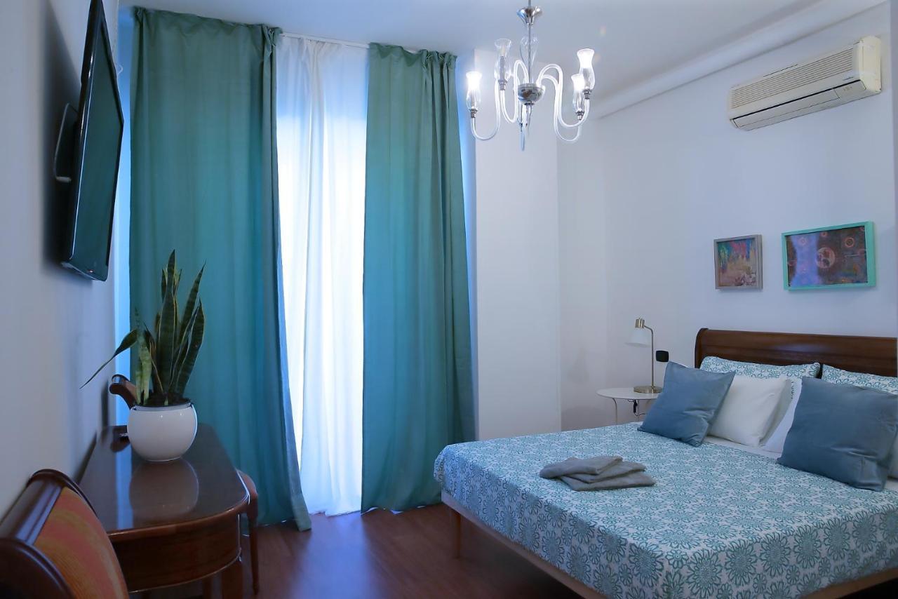 Savoia & Cavour _ Premium Signature _ Hotel Бари Екстериор снимка