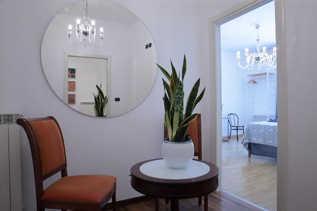 Savoia & Cavour _ Premium Signature _ Hotel Бари Екстериор снимка